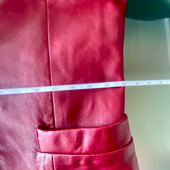♥️Deep Red/Burgundy VINTAGE Leather Jacket! Appx a size 6–8 **See measurements♥️ - Picture 14 of 17